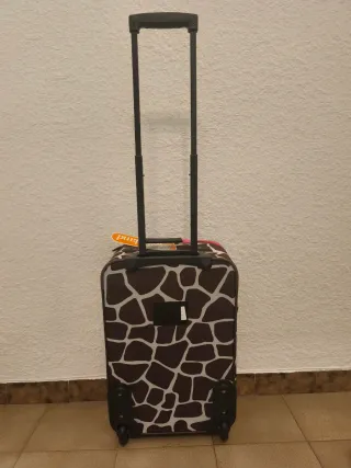 Conjunto 3 maletas NUEVAS estampado jirafa fucsia