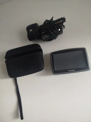 GPS TomTom ONE con funda y cargador