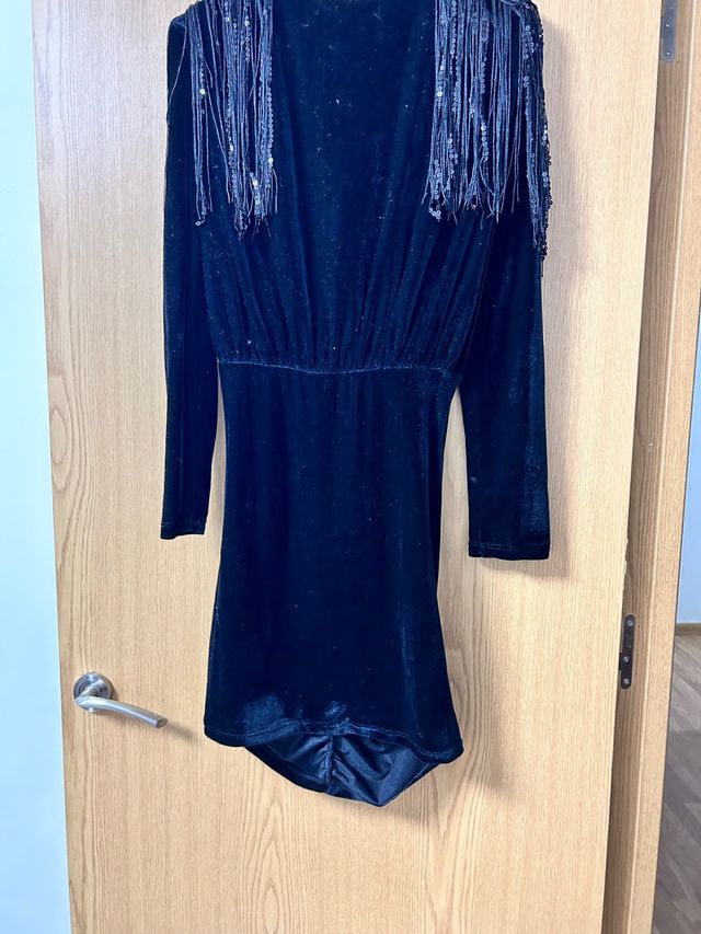 Vestido Zara Terciopelo Negro Talla M Flecos