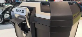 BAUL SHAD TR 41 ALUMINIO Y NEGRO