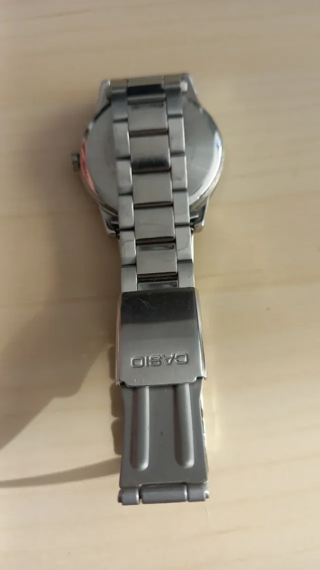 Reloj Casio Azul y Plateado