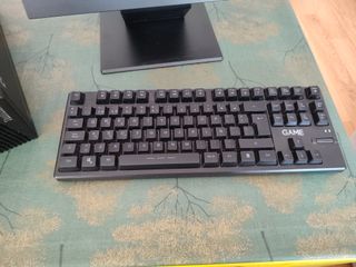Lenovo M79 sobremesa Negro + Monitor IBM + Teclado