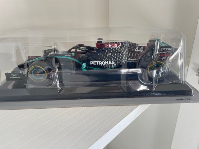 Mercedes AMG F1 W11 EQ 1/24 Lewis Hamilton