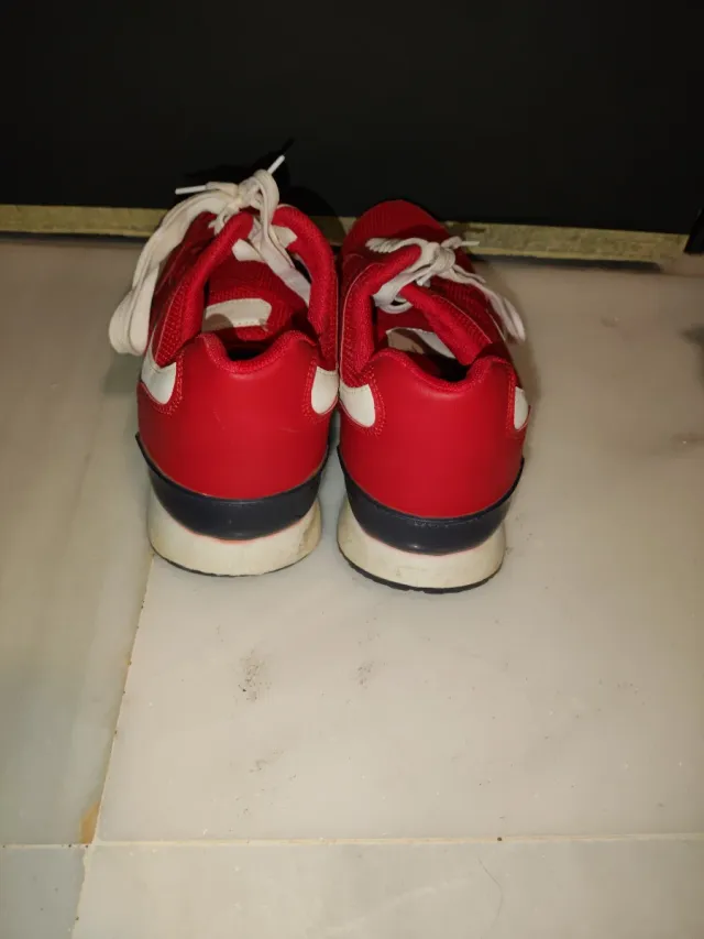 Zapatillas deportivas rojas talla 42