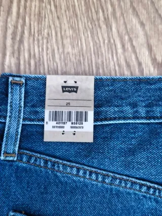 Falda midi vaquera Levi's