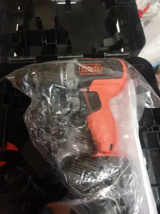 Taladro Black+Decker 18V con maletín