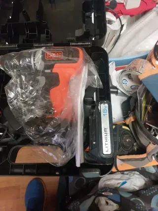 Taladro Black+Decker 18V con maletín