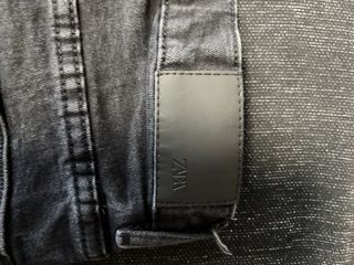 Pantalones vaqueros largos grises