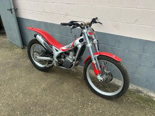 MOTO TRIAL BETA REV-3 250 2T - Matriculada