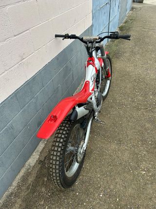 MOTO TRIAL BETA REV-3 250 2T - Matriculada