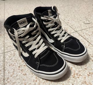 Zapatillas Vans Filmore Hi Negras y Blancas