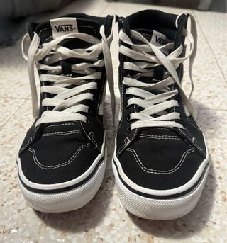 Zapatillas Vans Filmore Hi Negras y Blancas