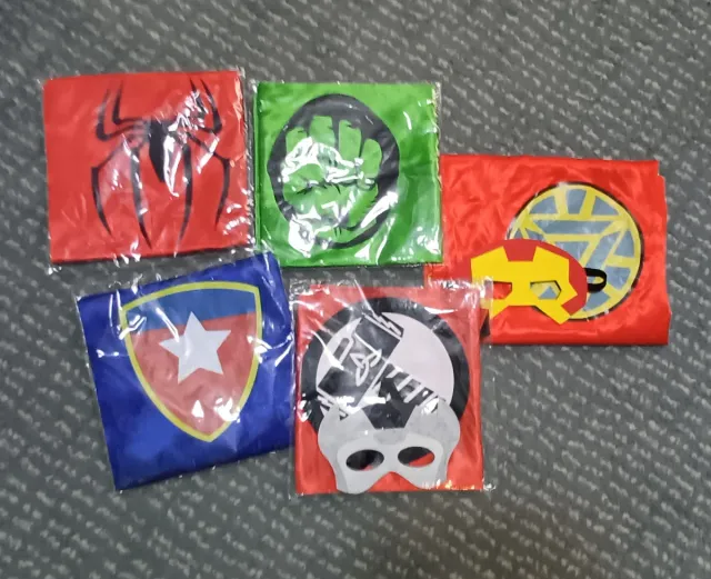 Capa y antifaz de superhéroe