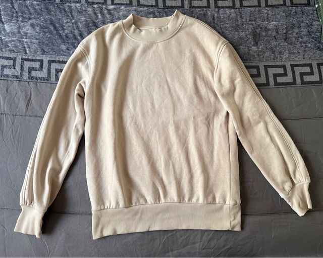 Sudadera beige cuello redondo