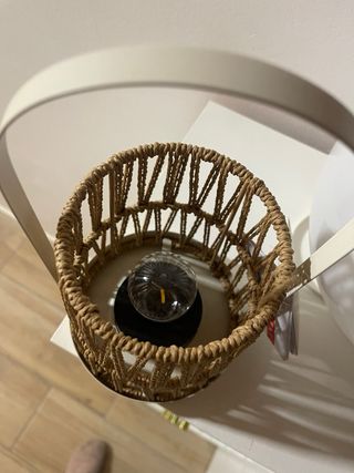 Lámpara de mesa yute y metal