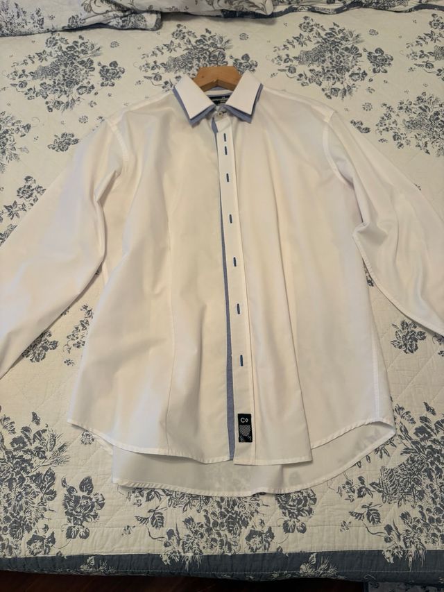 Camisa blanca con detalles azul Talla S/M