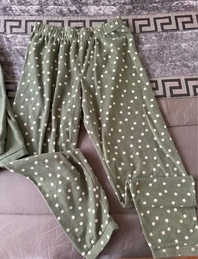 Pijama Primark Verde Lunares