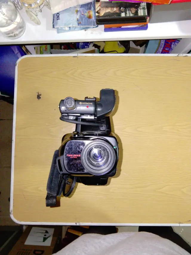 Videocámara Hitachi 3300E Negra