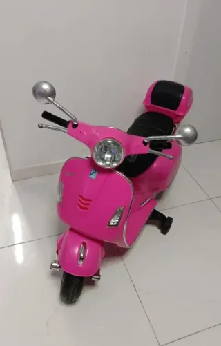 Vespa rosa infantil