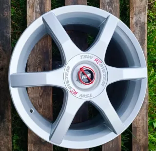 TSW R-SYSTEM Tapas y Tuercas (4 unidades)