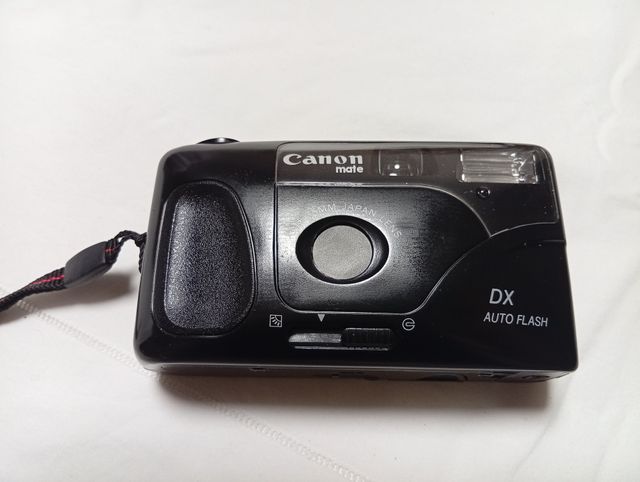 Cámara Analógica Canon Mate Negra