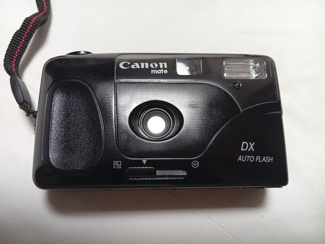 Cámara Analógica Canon Mate Negra