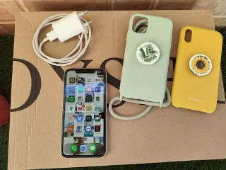 iPhone XR Verde e Giallo con Custodie