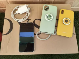 iPhone XR Verde e Giallo con Custodie