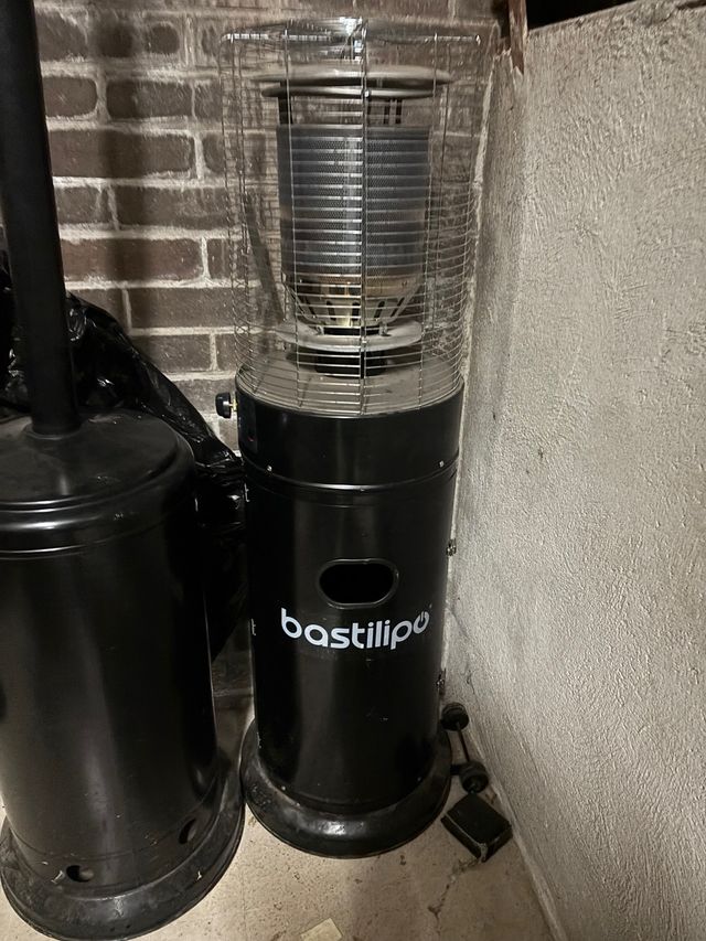 Estufa exterior Bastilipo negra