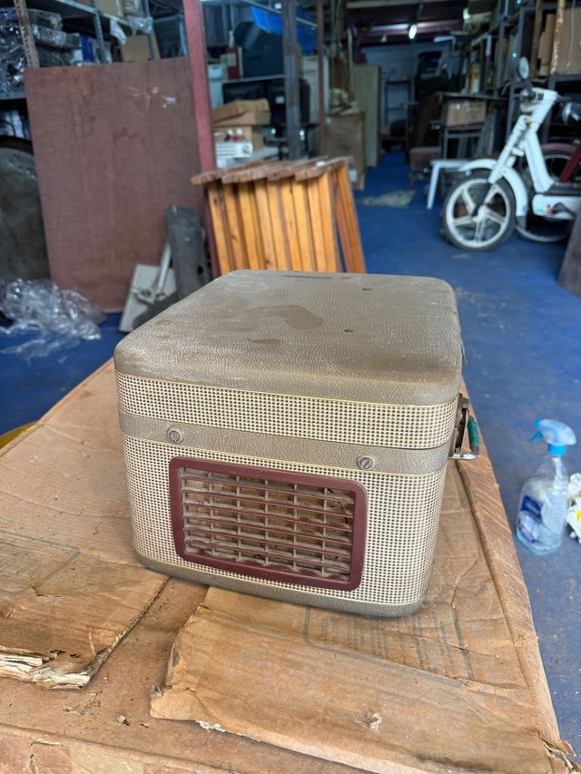 Grabadora Leningrad URSS – maleta antigua