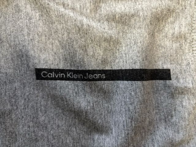 Camiseta Calvin Klein Gris Logo