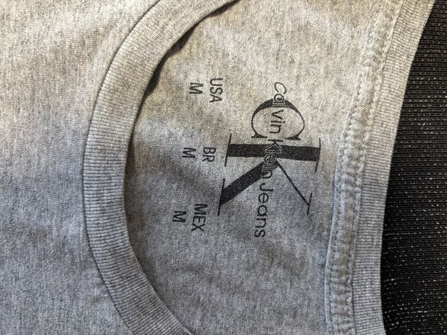 Camiseta Calvin Klein Gris Logo