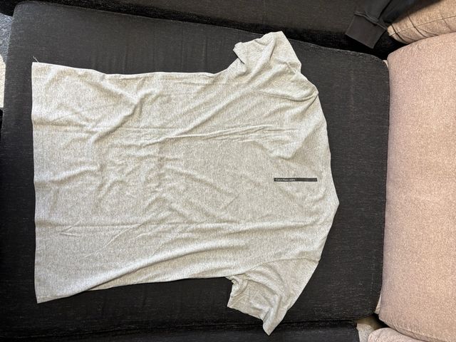 Camiseta Calvin Klein Gris Logo