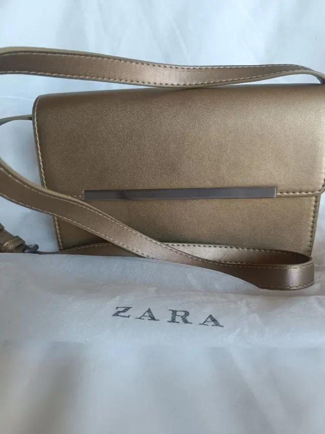 Bolso dorado Zara