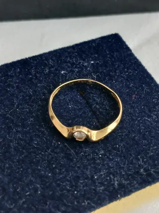 Sortija oro 18k con diamante