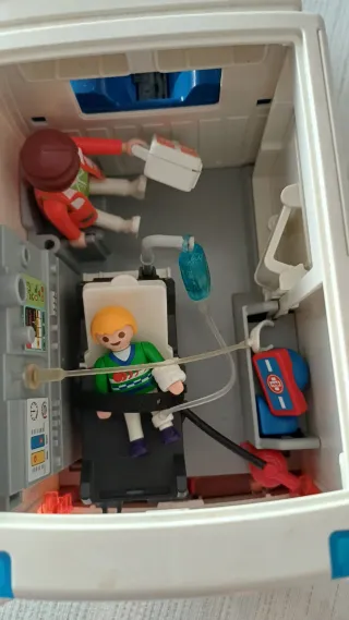 Lote Playmobil: Ambulancia +Barco hidrodeslizador