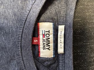 Camiseta Tommy Jeans Gris Logo