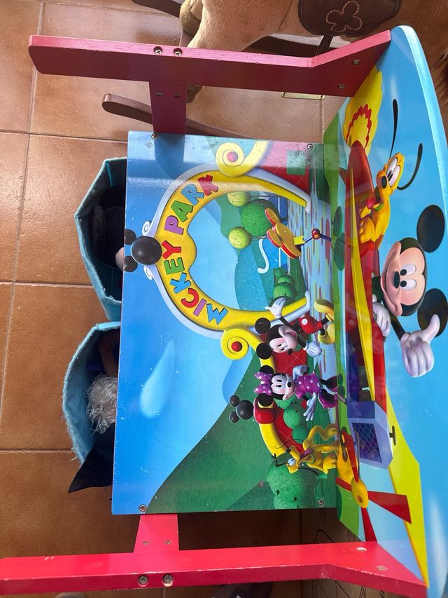 Escritorio infantil Mickey Mouse con almacenaje