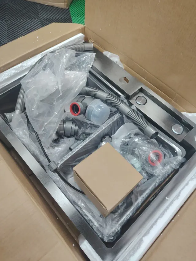 Lavaplatos con accesorios