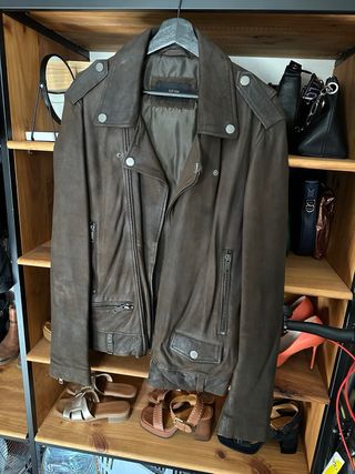 Chaqueta de cuero marrón