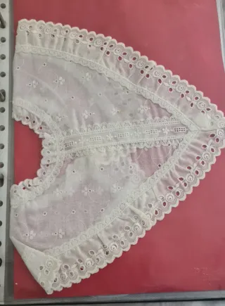 Lote 30 cuellos encaje beige y blanco