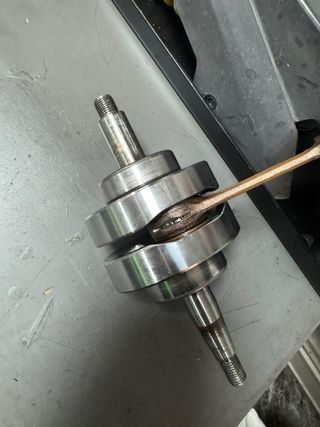 Cigüeñal Carenzi AM6 con rodamientos