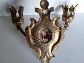 Aplique antiguo 2 brazos metal dorado
