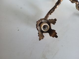 Aplique antiguo 2 brazos metal dorado