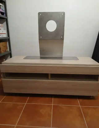 Mueble de televisión con soporte Vesa