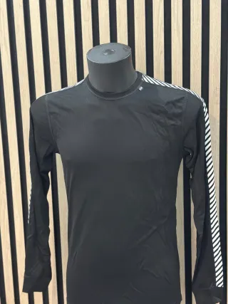 Camiseta Helly Hansen Lifa Manga Larga Negra