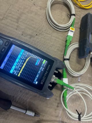 Medidor OTDR FF usado a diario