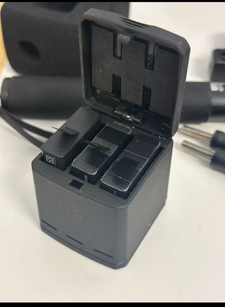 Caricatore multiplo + 2 batterie gopro 5-8