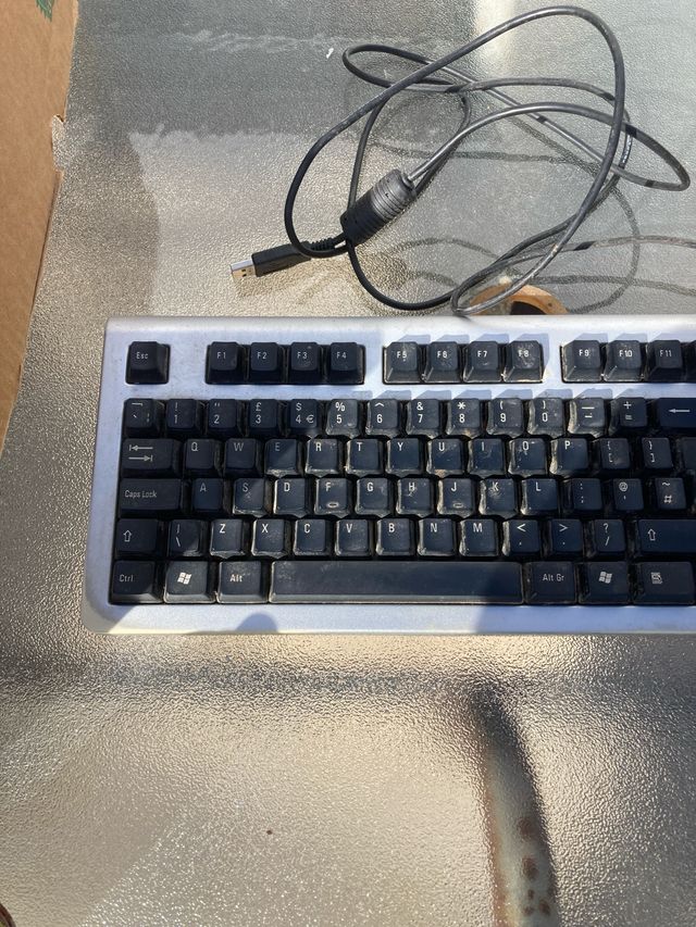 Teclado Fujitsu Siemens S27381-H71-A551