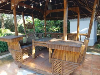 Cenador de bambú para jardín